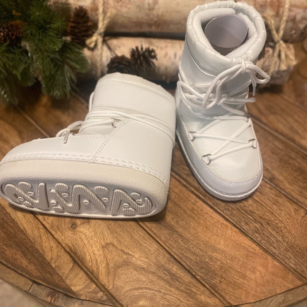 Girl snow trending boots